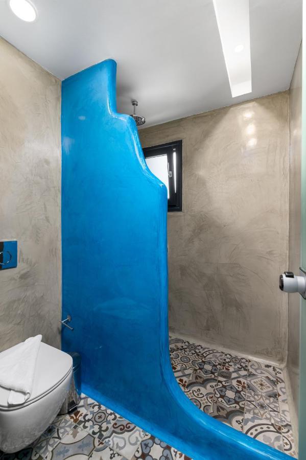 Christianna & George Luxury Hot Tub Apartment ثيرا المظهر الخارجي الصورة
